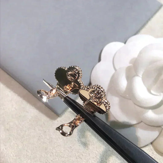 CLOVER MEDIUM 1 MOTIFS  PINK MOP DIAMOND EARRINGS