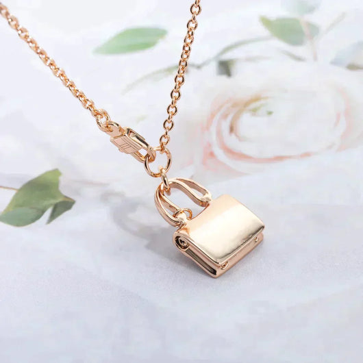 AMULETTE PEDANT ROSE GOLD NECKLACE