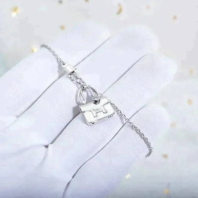 AMULETTE PEDANT SILVER NECKLACE