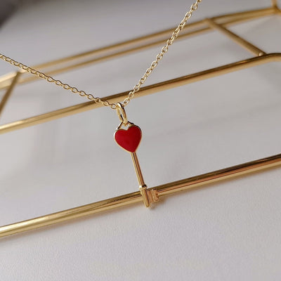 KEY PEDANT CARNELIAN HEART GOLD