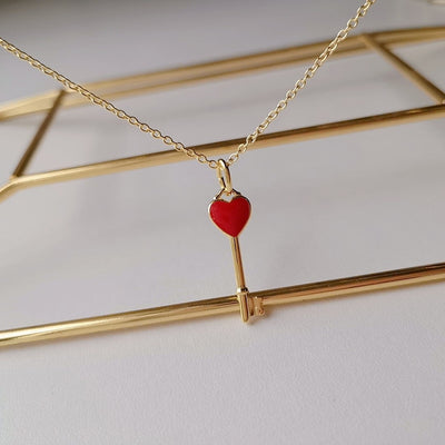 KEY PEDANT CARNELIAN HEART GOLD
