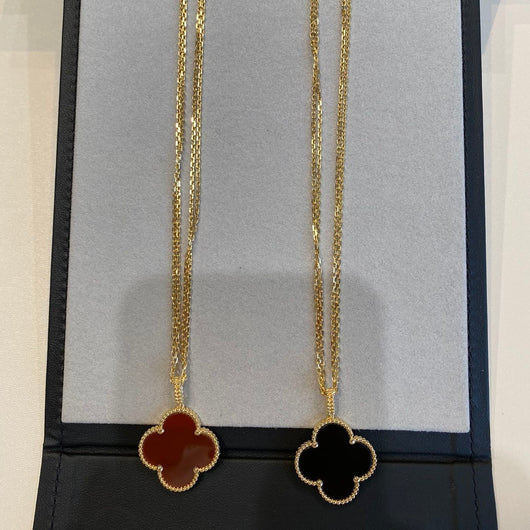 CLOVER LARGE 25MM CARNELIAN NECKLACE