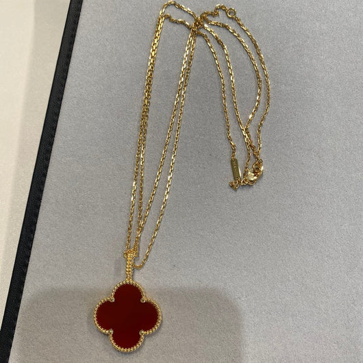 CLOVER LARGE 25MM CARNELIAN NECKLACE