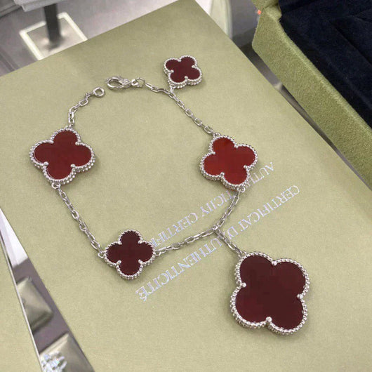 MAGIC CLOVER 5 MOTIFS CARNELIAN BRACELET SIVLER