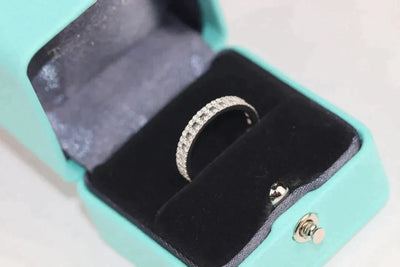 T TRUE DIAMOND PAVED RING