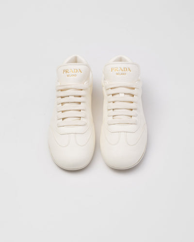 Leather sporty sneakers