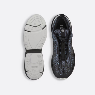 B24 Sneaker
