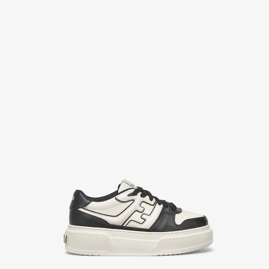 Lace-up sneaker Black