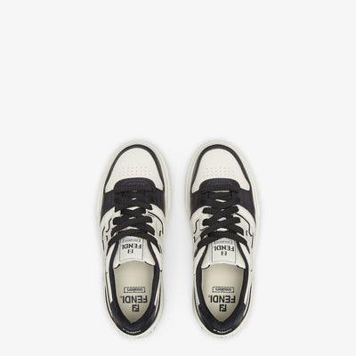 Lace-up sneaker Black