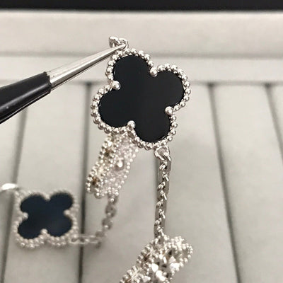 CLOVER 5 MOTIF ONYXS DIAMOND BRACELET SILVER