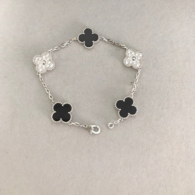 CLOVER 5 MOTIF ONYXS DIAMOND BRACELET SILVER
