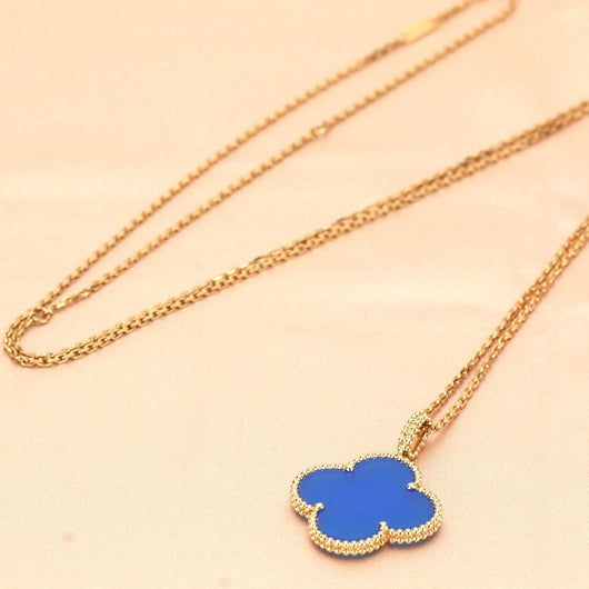 CLOVER LARGE 25MM BLUE AGATE NECKLACE
