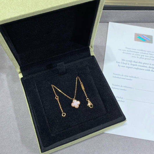 CLOVER 15MM PINK MOTHER-OF-PEARL SINGLE FLOWER NECKLACE