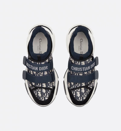 D-Wander Sneaker