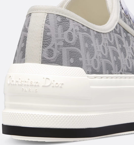 Walk'n' Platform Calfskin Textured Sneaker