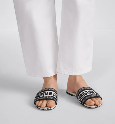 Dway Slip-On Comfort Slide