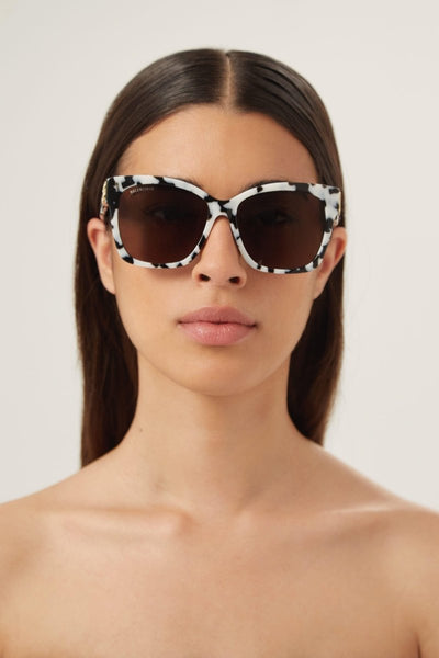 Balenciaga squared femenine zebra sunglasses with BB folding - Lux Studios