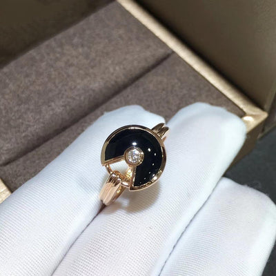 AMULETTE ONYX RING ROSE GOLD DIAMOND