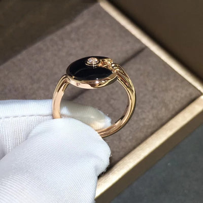 AMULETTE ONYX RING ROSE GOLD DIAMOND