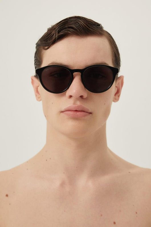 Gucci black sporty panthos shape - Lux Studios