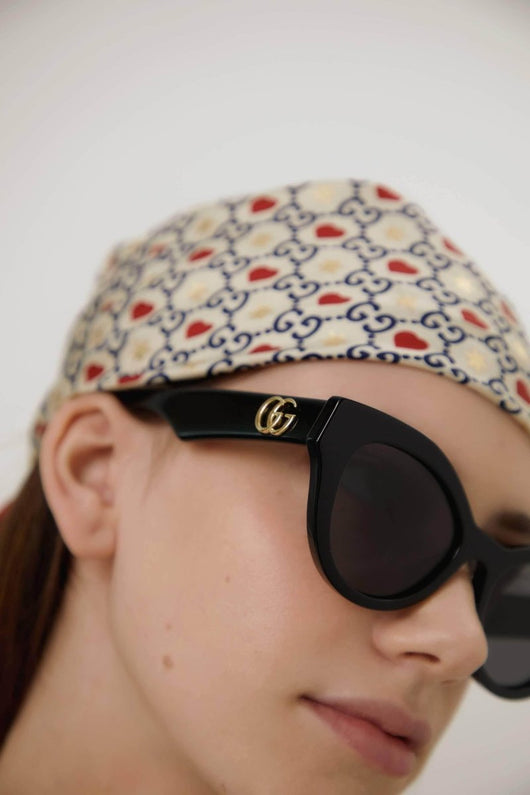 Gucci cat eye black sunglasses with GG logo - Lux Studios