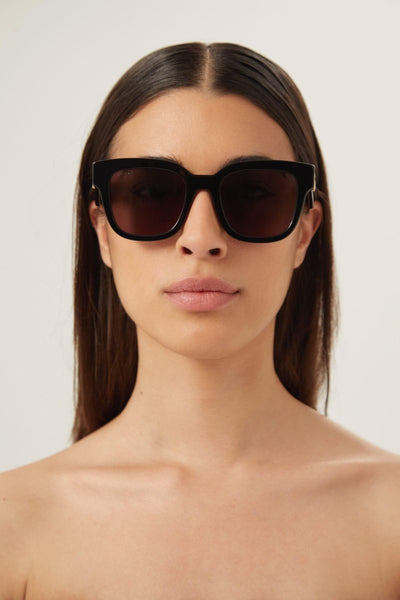 Gucci GG0998S squared femenine black sunglasses - Lux Studios