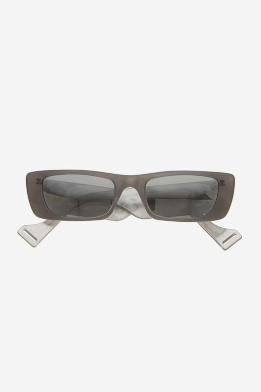 Gucci grey rectangular female sunglasses - Lux Studios