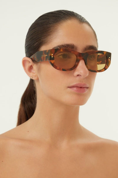 Gucci havana bold sunglasses - Lux Studios