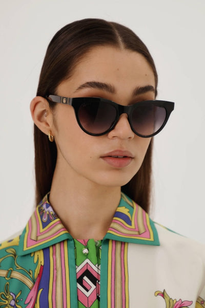 Gucci soft cat-eye femenine black sunglasses - Lux Studios