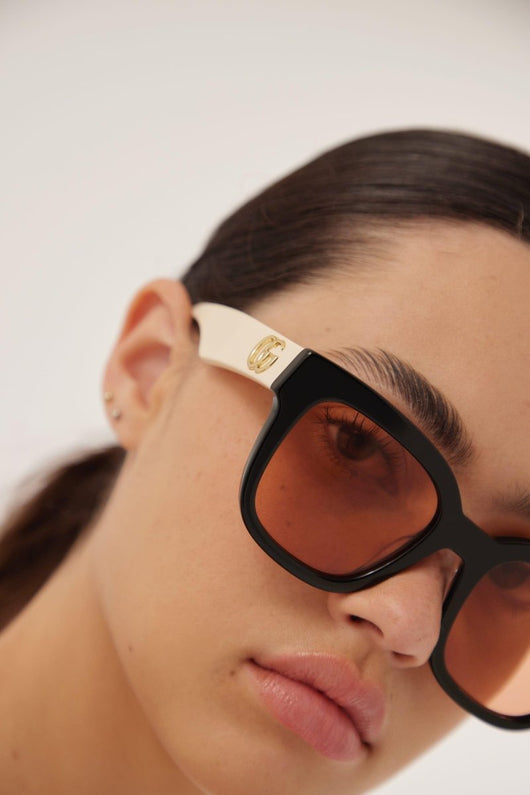 Gucci squared femenine black and ivory sunglasses - Lux Studios
