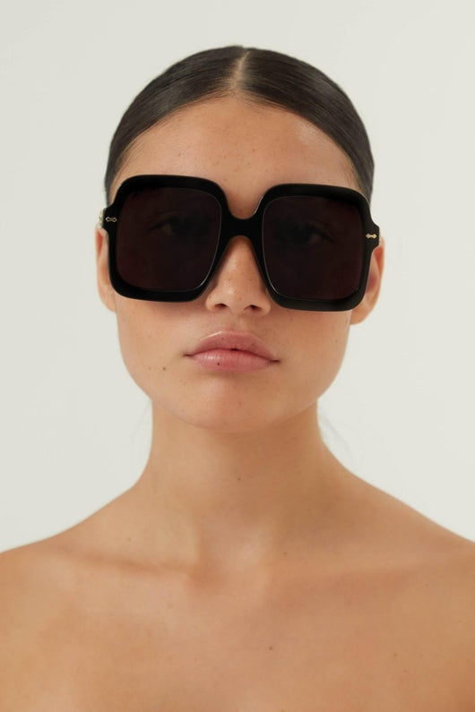 Gucci squared oversize black sunglasses - Lux Studios