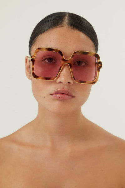 Gucci squared oversize havana and pink sunglasses - Lux Studios