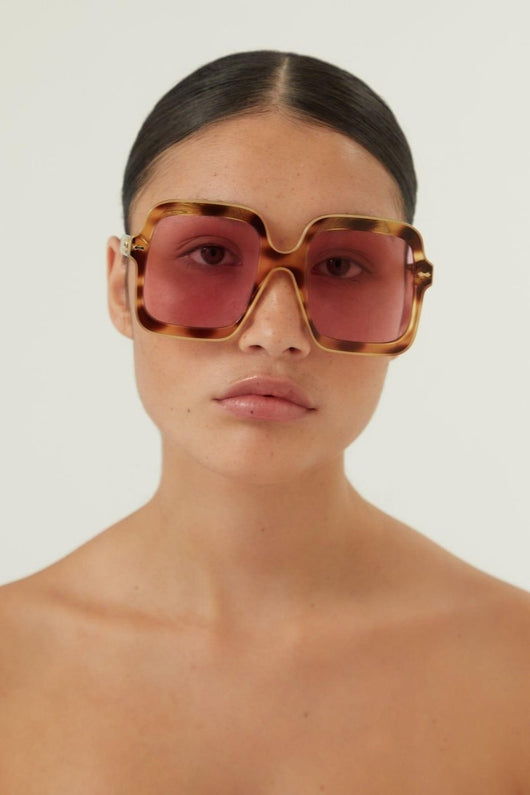 Gucci squared oversize havana and pink sunglasses - Lux Studios