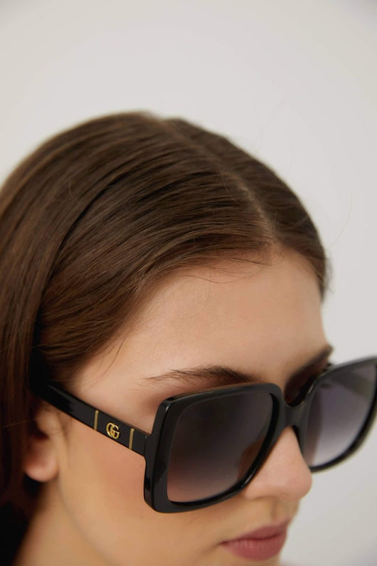 Gucci squared oversized femenine black sunglasses - Lux Studios