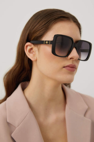 Gucci squared oversized femenine black sunglasses - Lux Studios