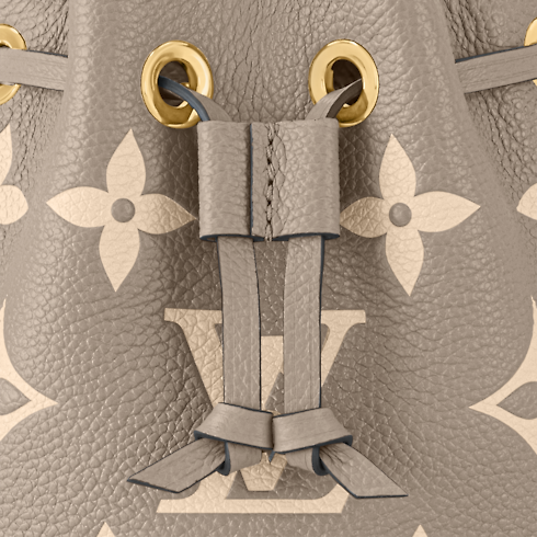 Nano Noé Grained Leather