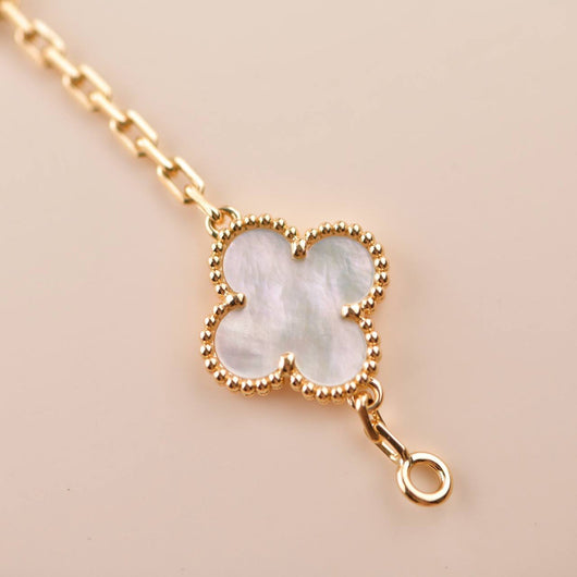 CLOVER  5 MOTIF WHITE MOP BRACELET
