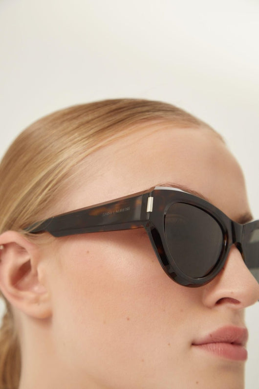 Saint Laurent super-bold cat-eye sunglasses - Lux Studios