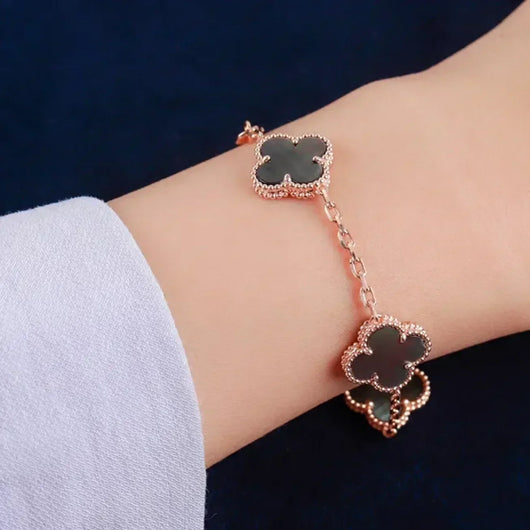 CLOVER 5 MOTIF GRAY MOP  BRACELET
