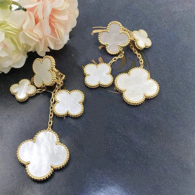 CLOVER 4 MOTIFS  WHITE MOP EARRINGS