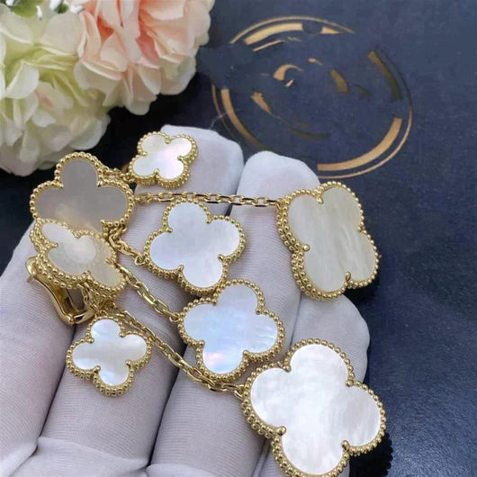 CLOVER 4 MOTIFS  WHITE MOP EARRINGS