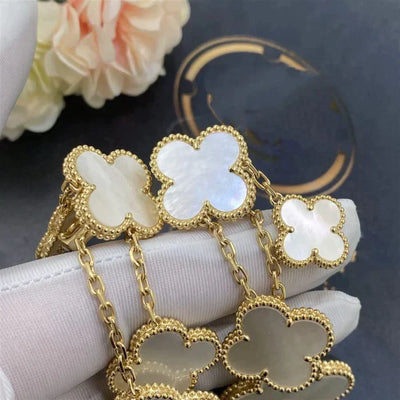 CLOVER 4 MOTIFS  WHITE MOP EARRINGS
