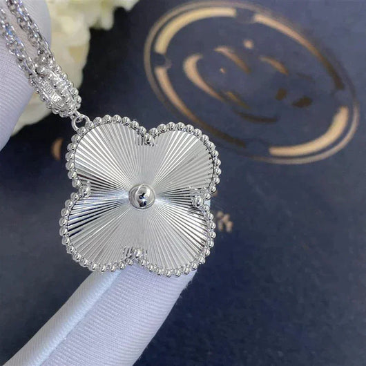CLOVER LARGE 25MM LASER NECKLACE SILVER